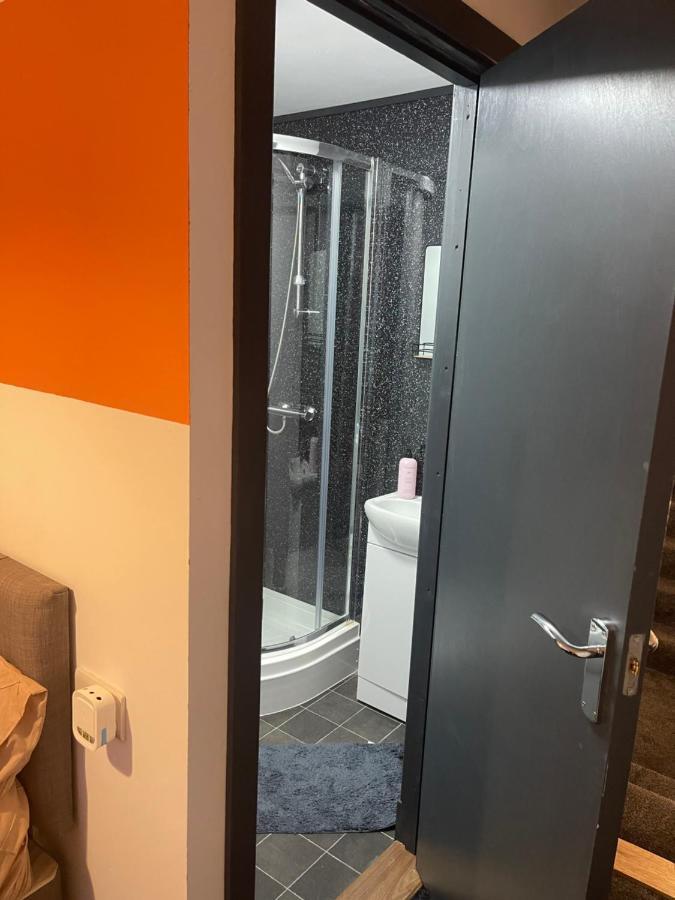 Elegant Studio1 Netflix Bathroom Close To Beach Swansea Kültér fotó